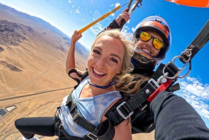 Las Vegas Skydive Experience with Hotel Pickup and Drop Off