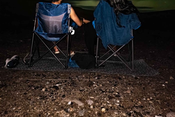 Las Vegasissa: Death Valleyn lähellä sijaitsevissa kuumissa luonnonlähteissä uiminen