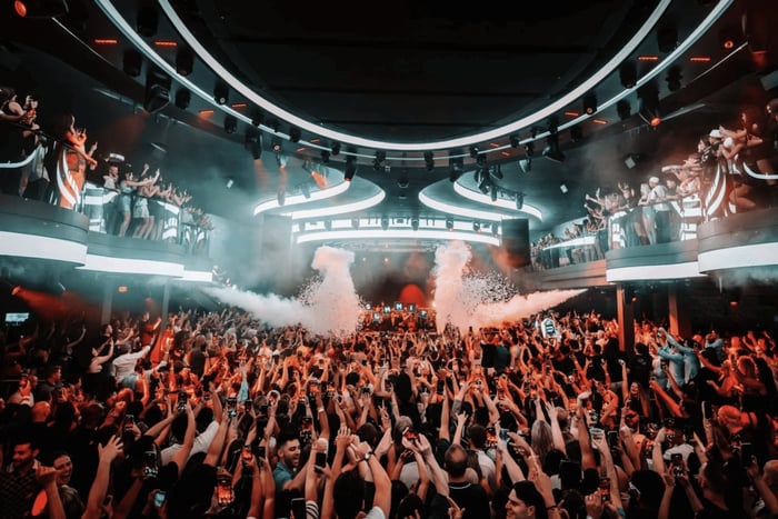 VIP Club Crawl with Games, Open Bar & Party Bus