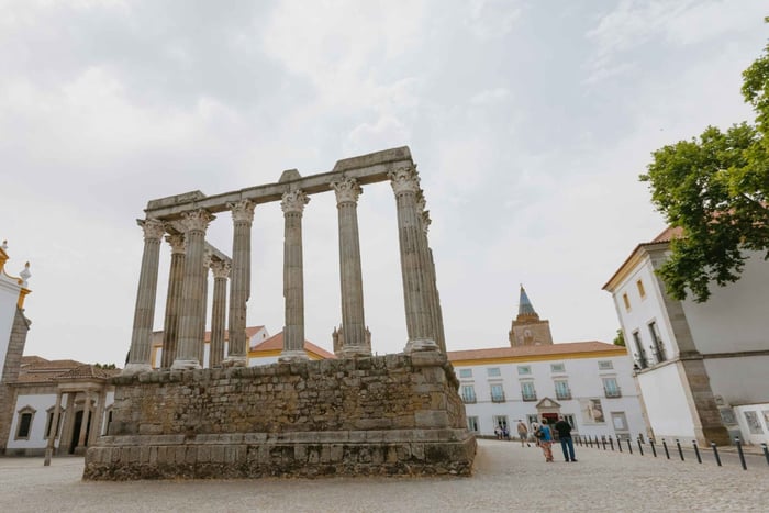 From Lisbon - Évora and Monsaraz with Regional Wine Tasting