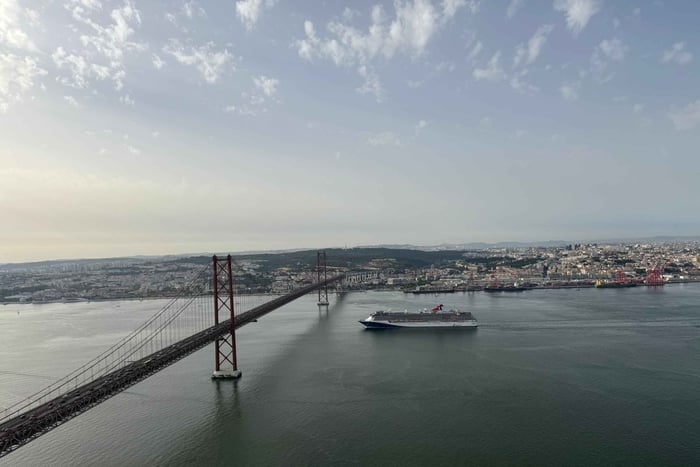From Lisbon - Amazing Horseback Ride, Tasting, Estates, and Cristo Rei
