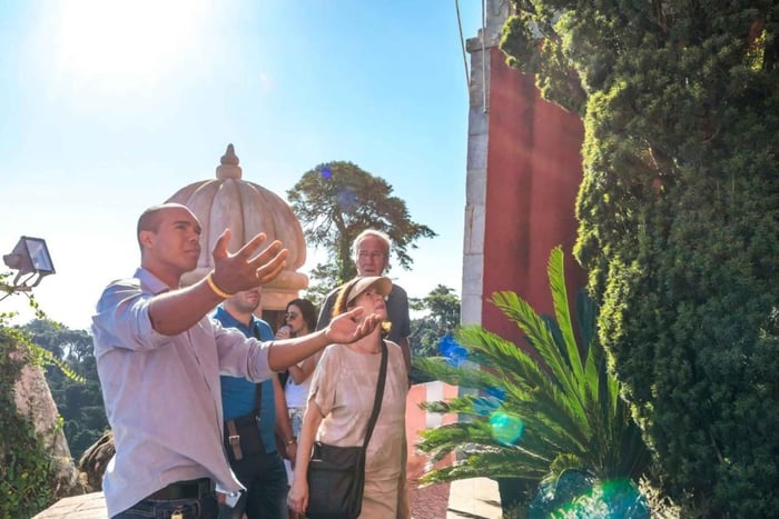Depuis Lisbonne : visite de groupe de Sintra et Cascais avec le palais de Pena