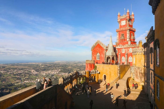 Sintra e Palácio da Pena: Excursão de Meio Dia com Ingressos partindo de Lisboa
