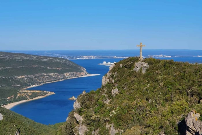 Lissabon: Arrábida og Sesimbra med Palmela-slottet og vinsmagning