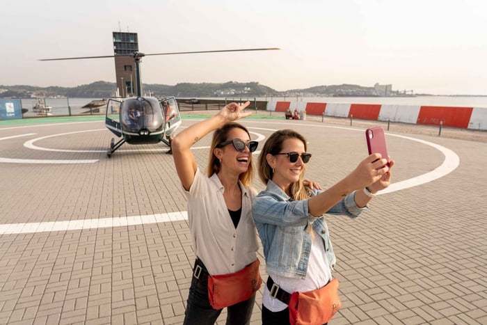 City and Coastline Sightseeing Helicopter Flight