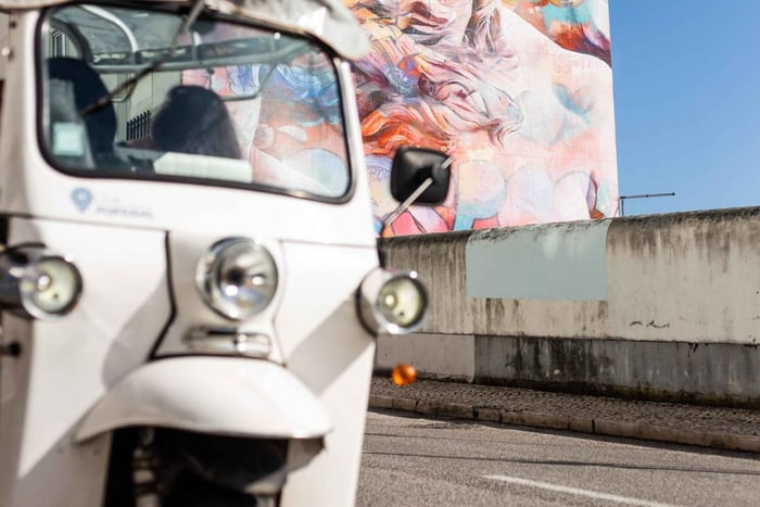 Lissabon: Street Art TukTuk-tour