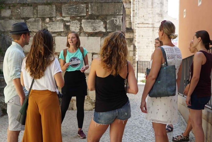 Walking Tour in the Center (Max 12 Participants)
