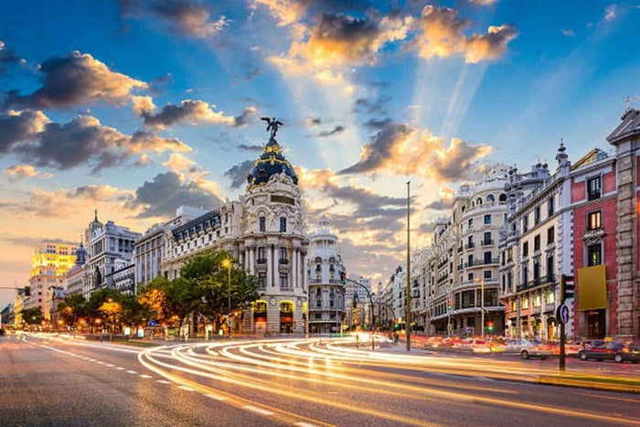 Madrid to Lisbon up to 2 stops (Toledo and Merida)