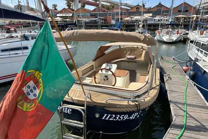 Lissabon: privéboot op oudejaarsavond met open bar