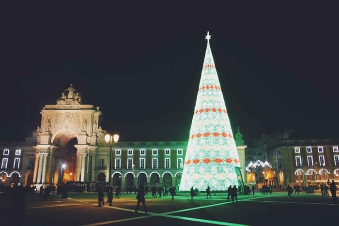 Lisbona: Tour privato delle luci di Natale in Eco Tuk Tuk