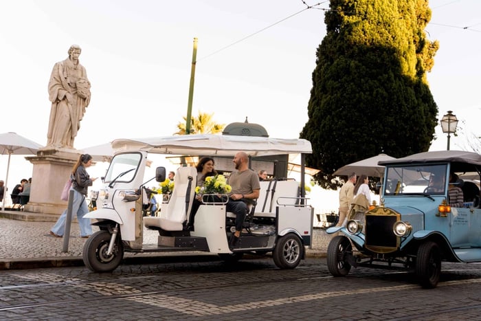 Lisbona: tour privato della città in tuk tuk con guida esperta
