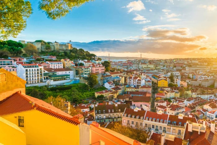 Lisboa: Excursão Particular de Tuk Tuk | Alfama e miradouros