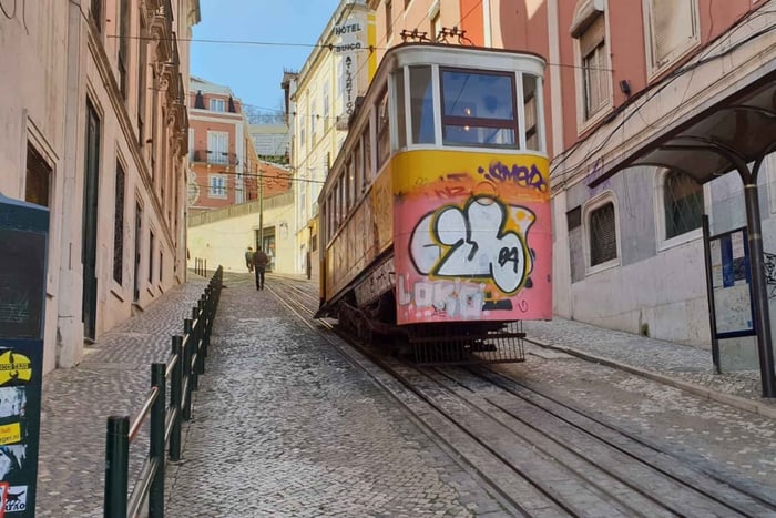Lisboa: Tour particular de Tuk-Tuk por 2 horas