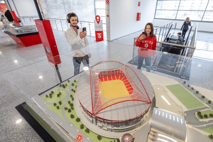 Lisboa: tour por el estadio y el Museo Benfica con kit Nata para 2 personas