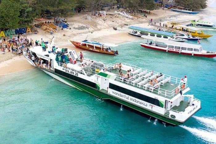 Bali: Shared Transfer and Fast Boat to Islands