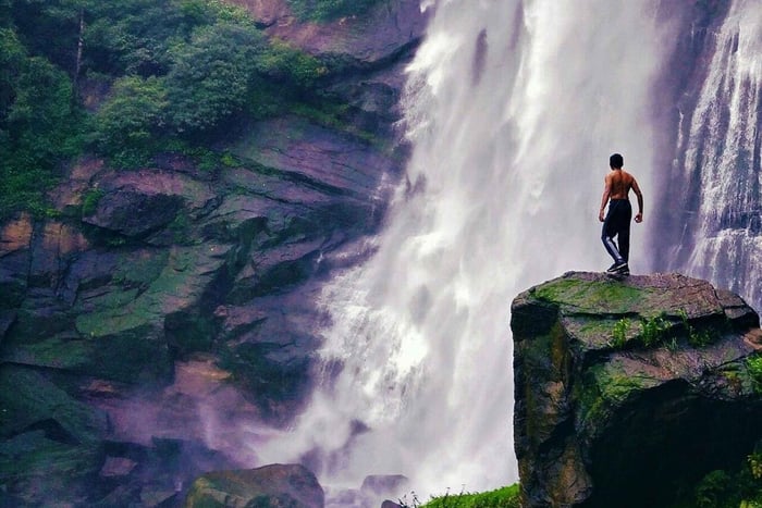 Bomburellan vesiputoukset, Lover's Leap ja Pedro-teetehdaskierros