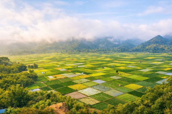 Tour di 2 giorni da Lombok: cascate, altopiani e campeggio