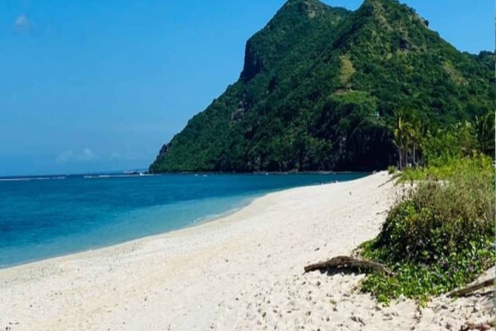 From Sumbawa: Sekongkang Island 2-Day Adventure with Camping