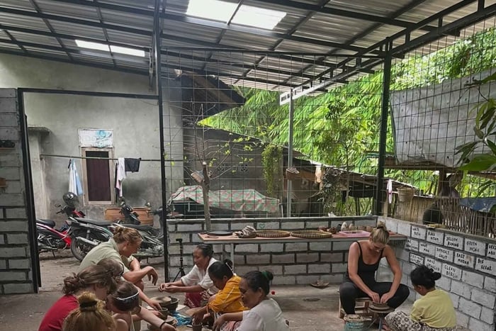 Lombok: Pottery, Coconut Oil, and Coffee Workshop