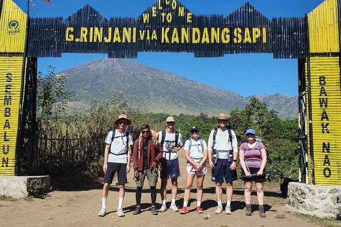Mount Rinjani Trekking Tour 2D- Summit 3726.