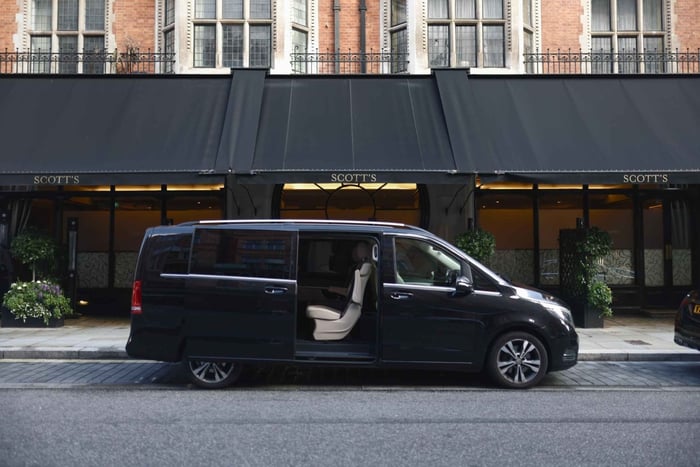 Airport Transfer Heathrow Airport - London/Mercedes V Class