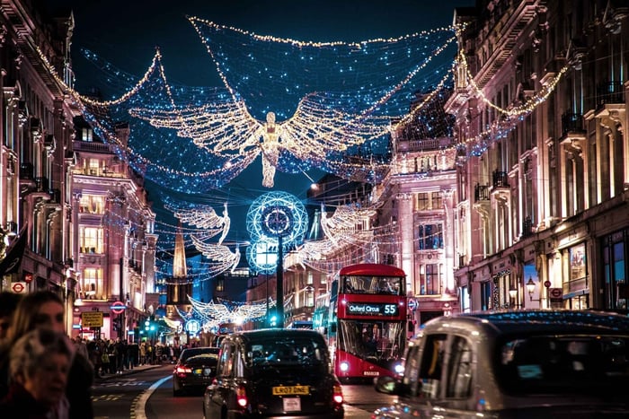 London Christmas Lights Tour by Vintage Bus Open Top