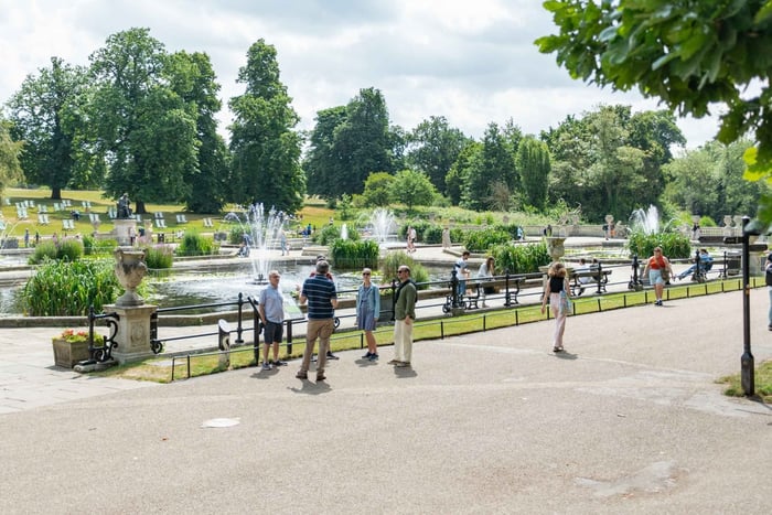 London: Kensington Palace Afternoon Tea & Guided Walk