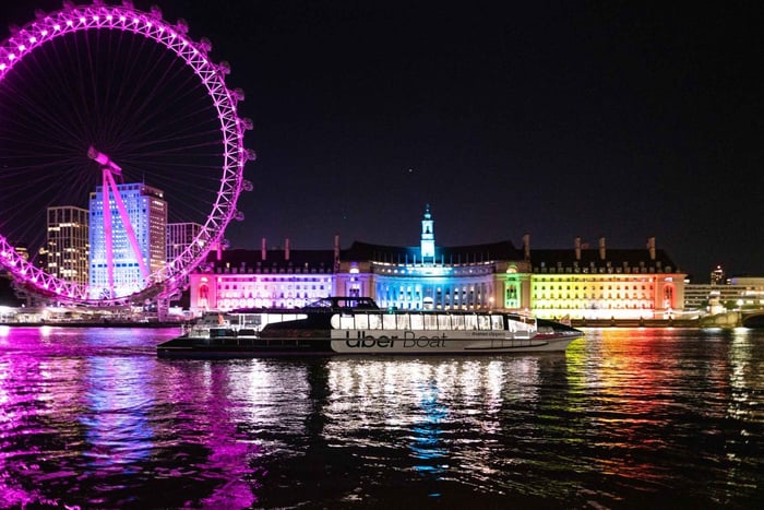 London:Open-Top Panoramic Bus Nighttime Tour with Live Guide