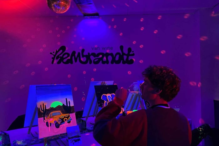 London: Paint and Sip in the Dark with Bottomless Drinks