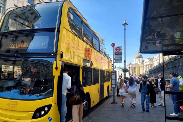 Panoramic 2-Hour Open-Top Bus Tour with Live Guide