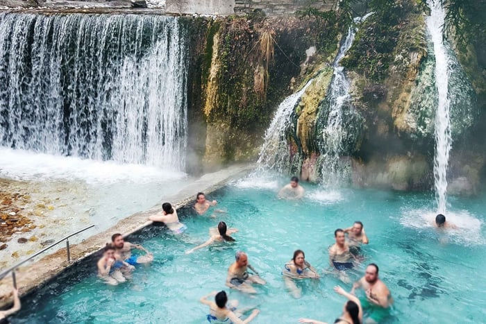 Da Salonicco: Gita di un giorno alle Terme di Pozar e a Edessa