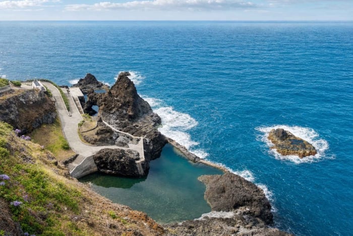 From Funchal: Porto Moniz, Seixal, and Cabo Girão Day Trip