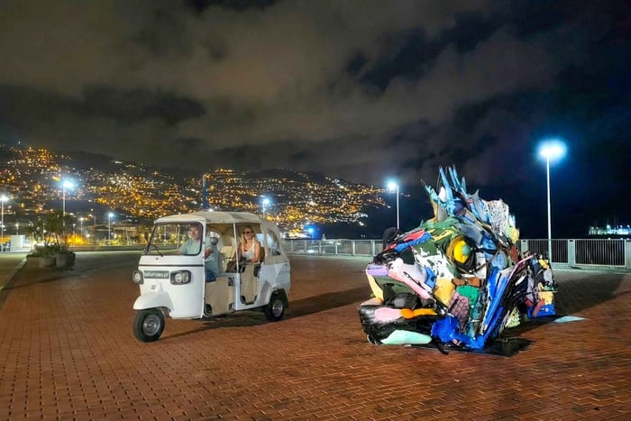 Funchal: Tuk-Tuk Night Tour with Poncha and Nikita Drinks