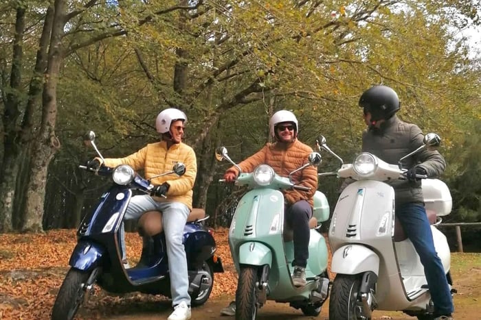 Tour privato in Vespa a ovest: Seixal, São Vicente, Porto Moniz (4 ore)