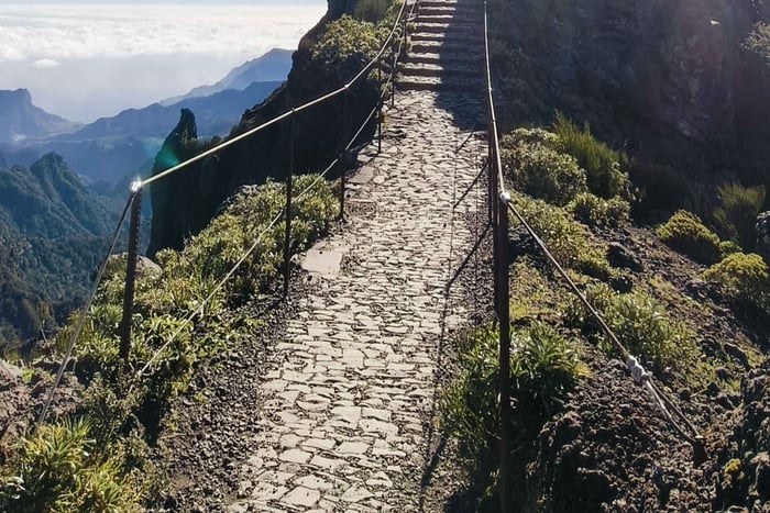 Stairs to Heaven & Pico do Arieiro: Hidden Viewpoints
