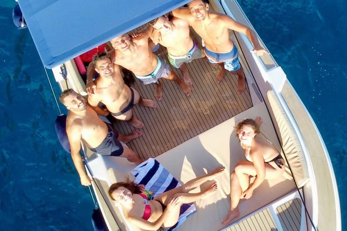 Funchal: tour privado en barco con snorkel y paddle surf para 11 personas