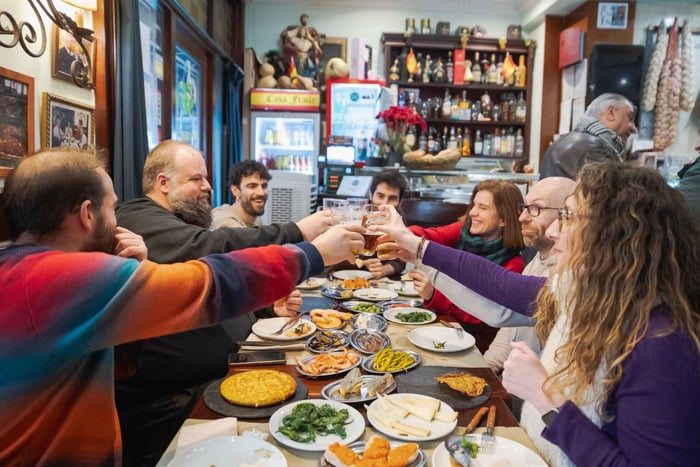 2-timers ekspresmadtur med ikoniske tapas og vin
