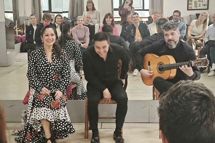 Clase de Danza Flamenca i Oppdag dans og rytme