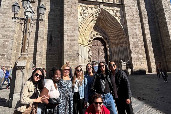 Från Madrid: Dagsutflykt till Segovia, Avila & Toledo