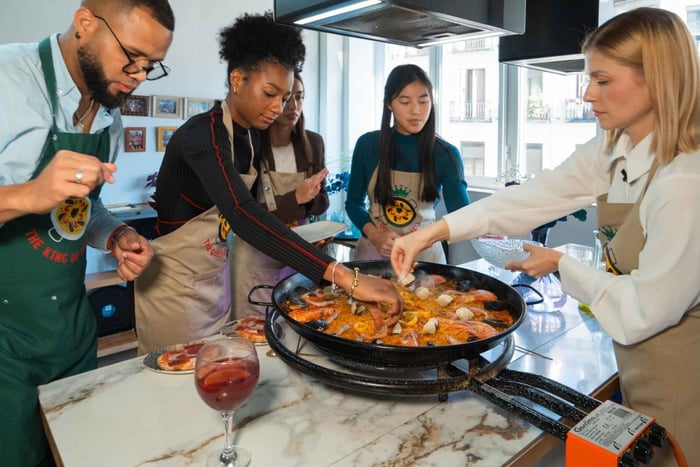 Literary Quarter Tour with Paella Cooking Class