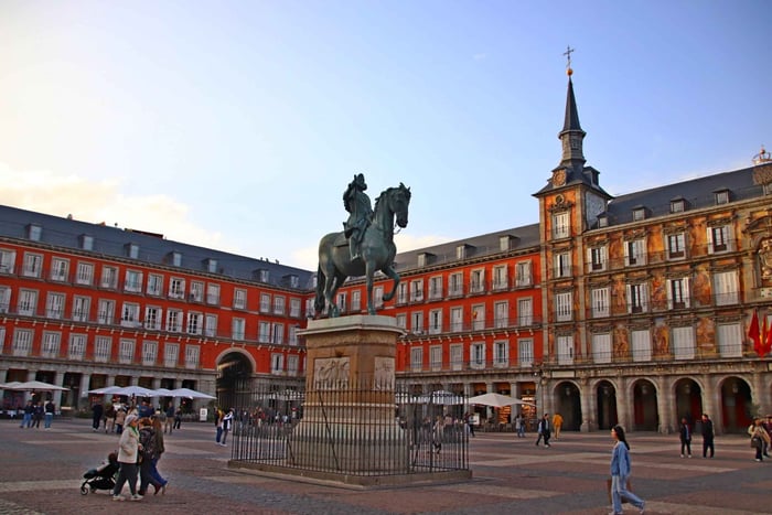 Madrid en scena: un recorrido único y guiado por la ciudad