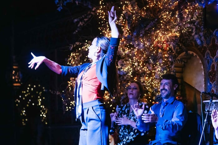 Madrid: Live-Flamenco-Show mit Essen- und Getränkeoptionen