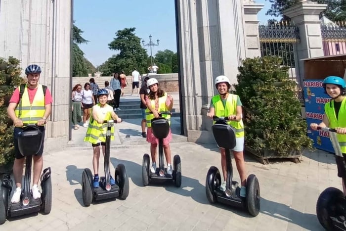 Madrid: Madrid Rio Park Segway privat tur