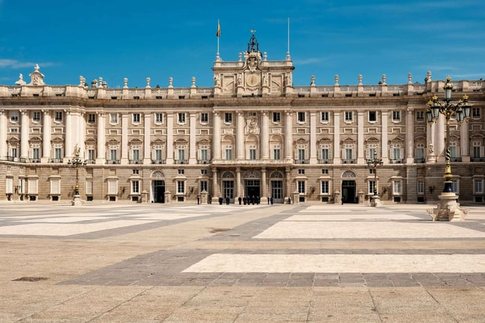 La Corte Real de un día de reyes y reinas españoles