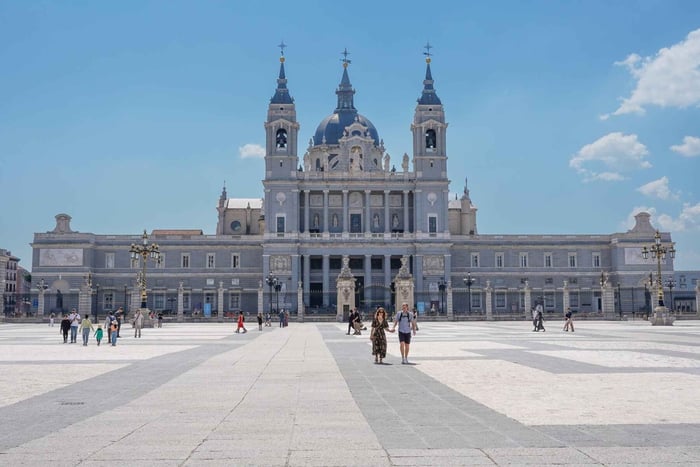 Madrid: Royal Palace Guided Tour with Entry Ticket