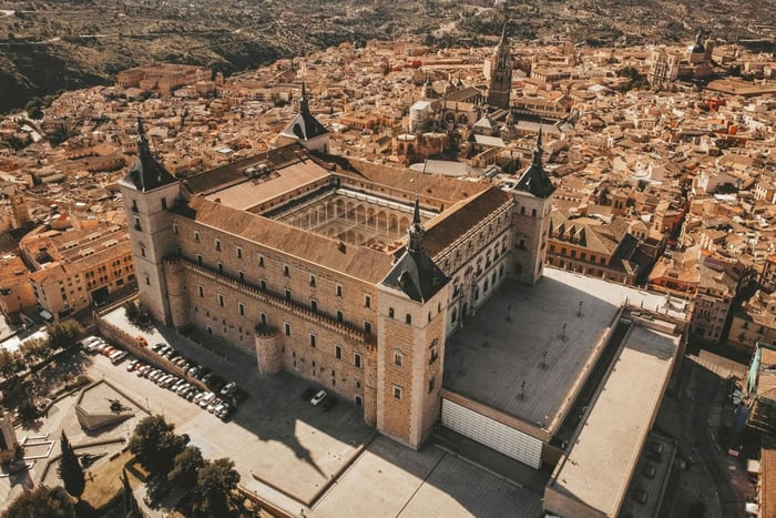 Madrid: Toledo Excursion with a Visit to the Alcázar and the Army Museum