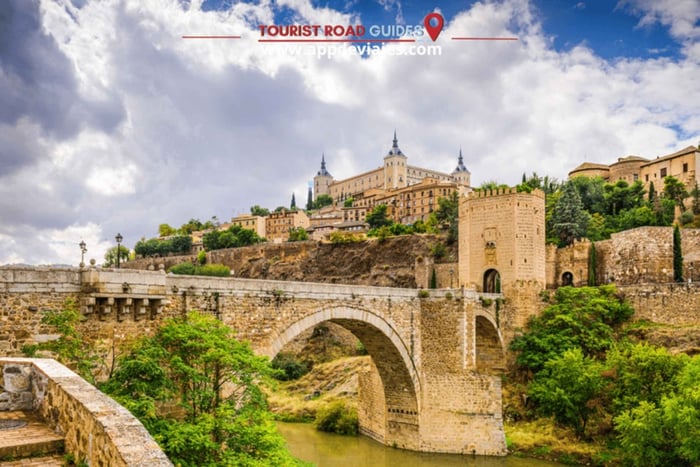 Madrid: Tour Privado Cata de Vinos, Ruta de Tapas & Toledo