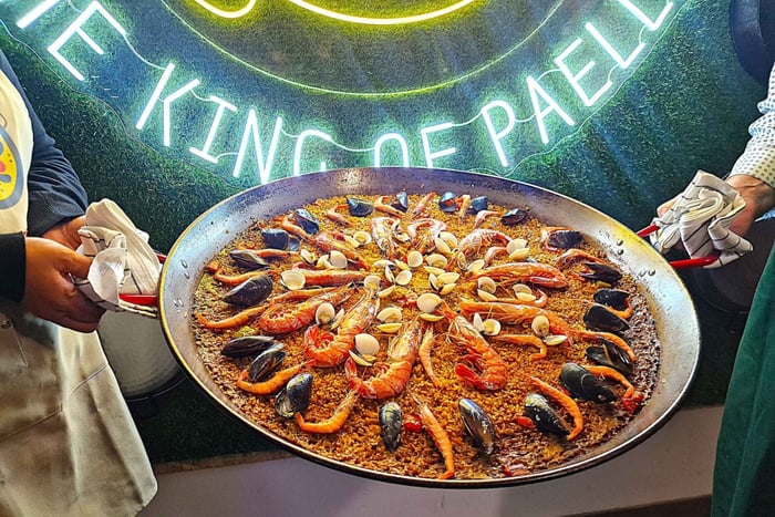 Paella-Workshop + Markttour & passende Weine