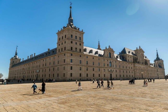 Privat tur til El Escorial og Valle de Cuelgamuros med bil
