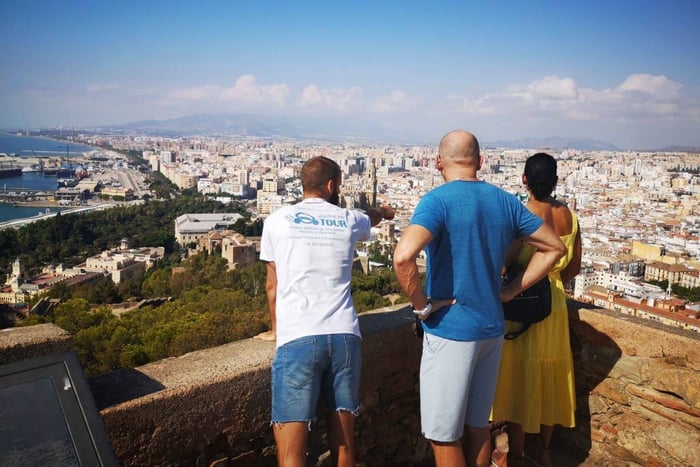 Discover Málaga in 2 Hours: Relaxing Tour by Electric Car